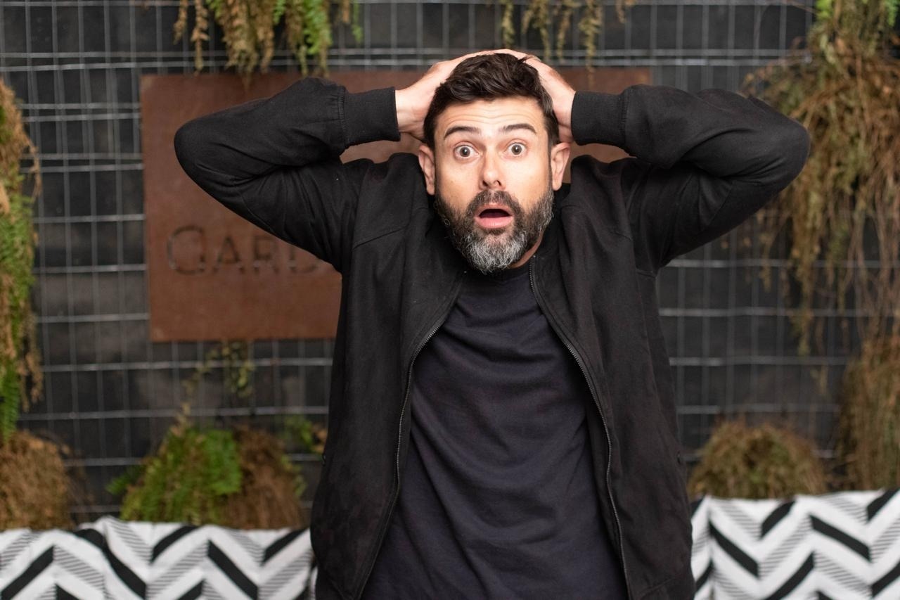 Projeto Hortocity Comedy faz público rir com humoristas Rodrigo Peluca e Jansen Serra