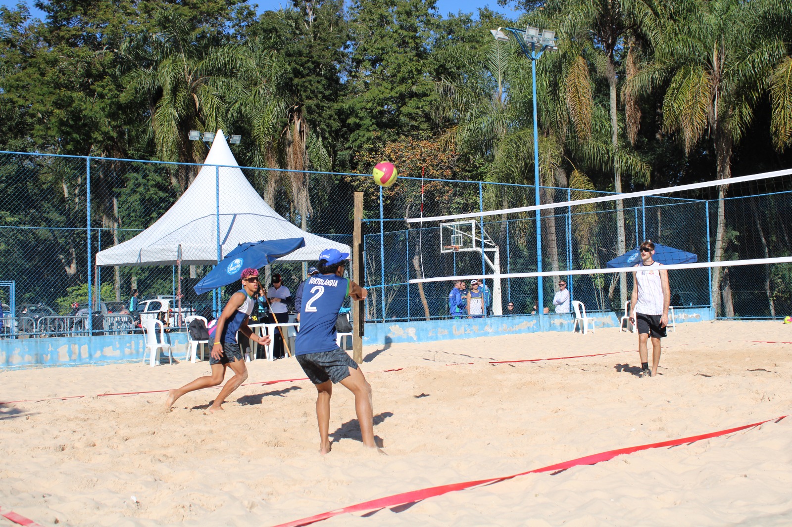 Vôlei de Praia de Hortolândia estreia com vitórias e nenhum set perdido nos Jogos Regionais