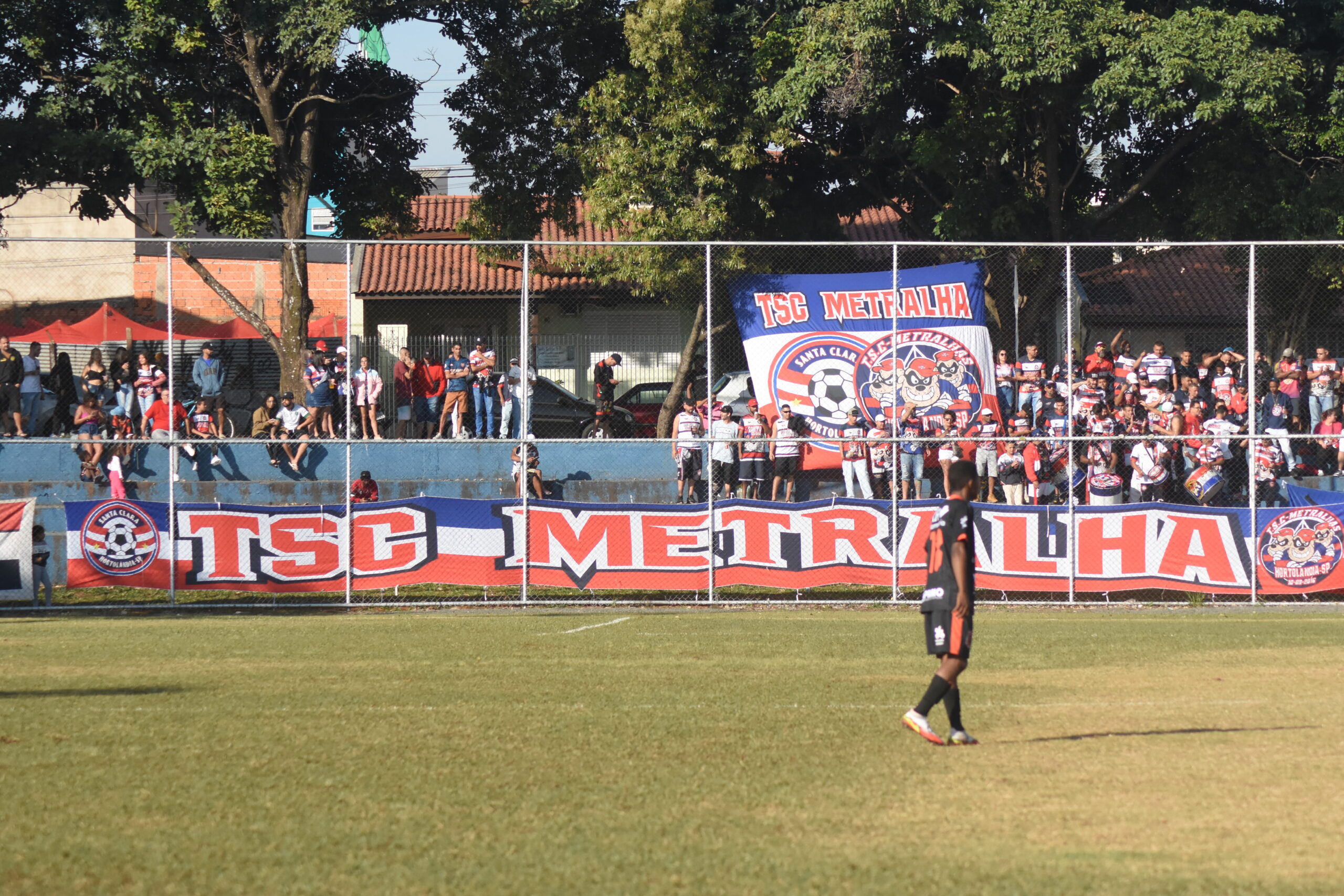 Seis equipes na primeira divisão e três na segunda divisão já estão garantidas na fase final do futebol amador de Hortolândia