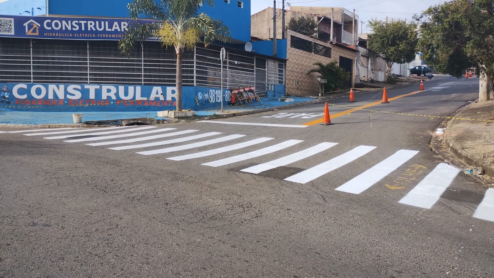 Jardim Nova Hortolândia recebe etapa do mutirão de reforço e implantação de sinalização realizado pela Prefeitura