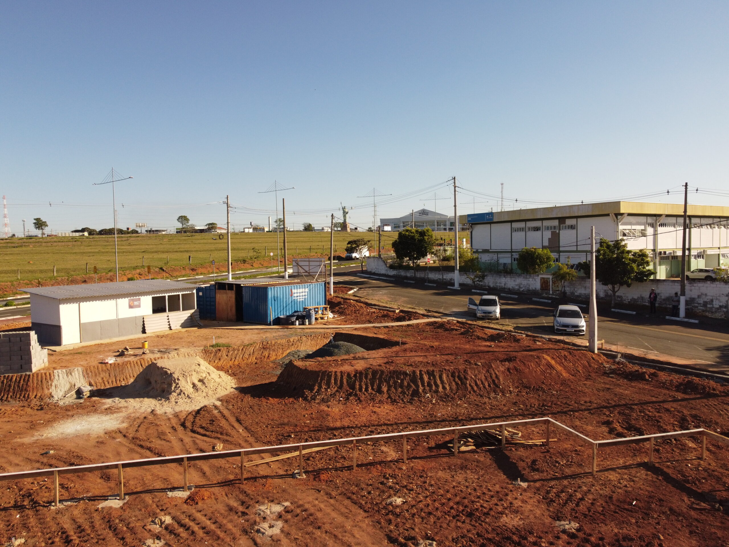 Obra de terraplanagem demarca área do novo Centro Especializado em Reabilitação de Hortolândia