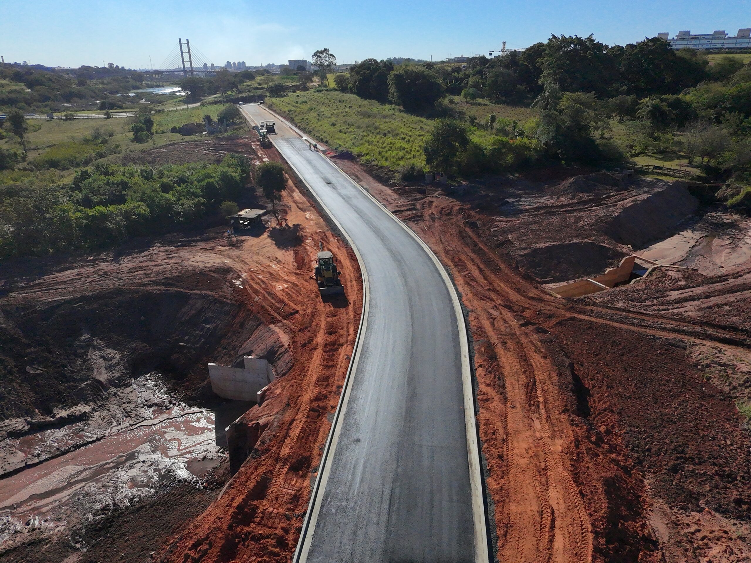 Prefeitura de Hortolândia asfalta trecho do nova rua que ligará avenida Panaíno à Vila Inema