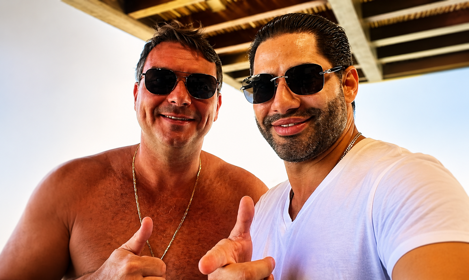 Plataforma especializada diz não encontrar indícios de IA em foto de Flávio Bolsonaro com homem ligado a Daniel Vorcaro